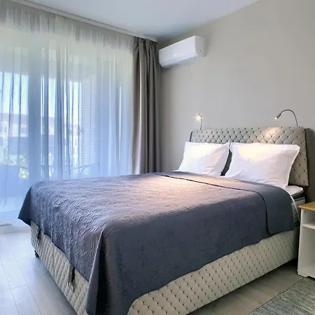 Anel アパート セインツ・コンスタンティン＆ヘレナ